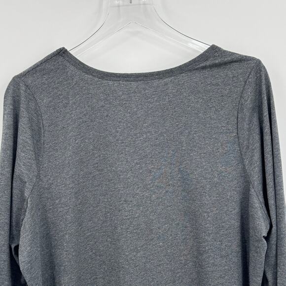 Torrid blouse large Roses Flocked Girlfriend V-Neck Long Sleeve Tee gray NEW - Picture 5 of 8